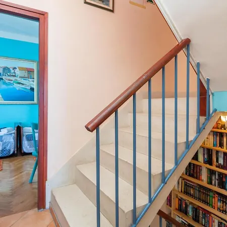 Vue - 3 Floor Private House By The Sea Holiday home Split
