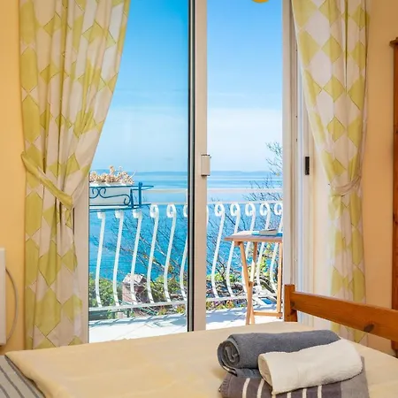 Vue - 3 Floor Private House By The Sea Holiday home Split